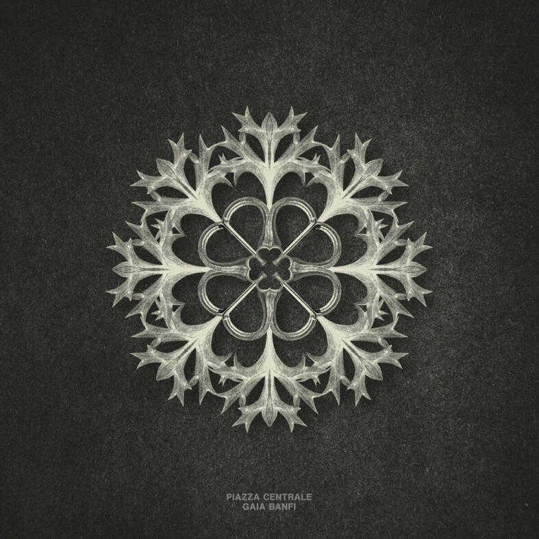 Gaia Banfi - Piazza Centrale